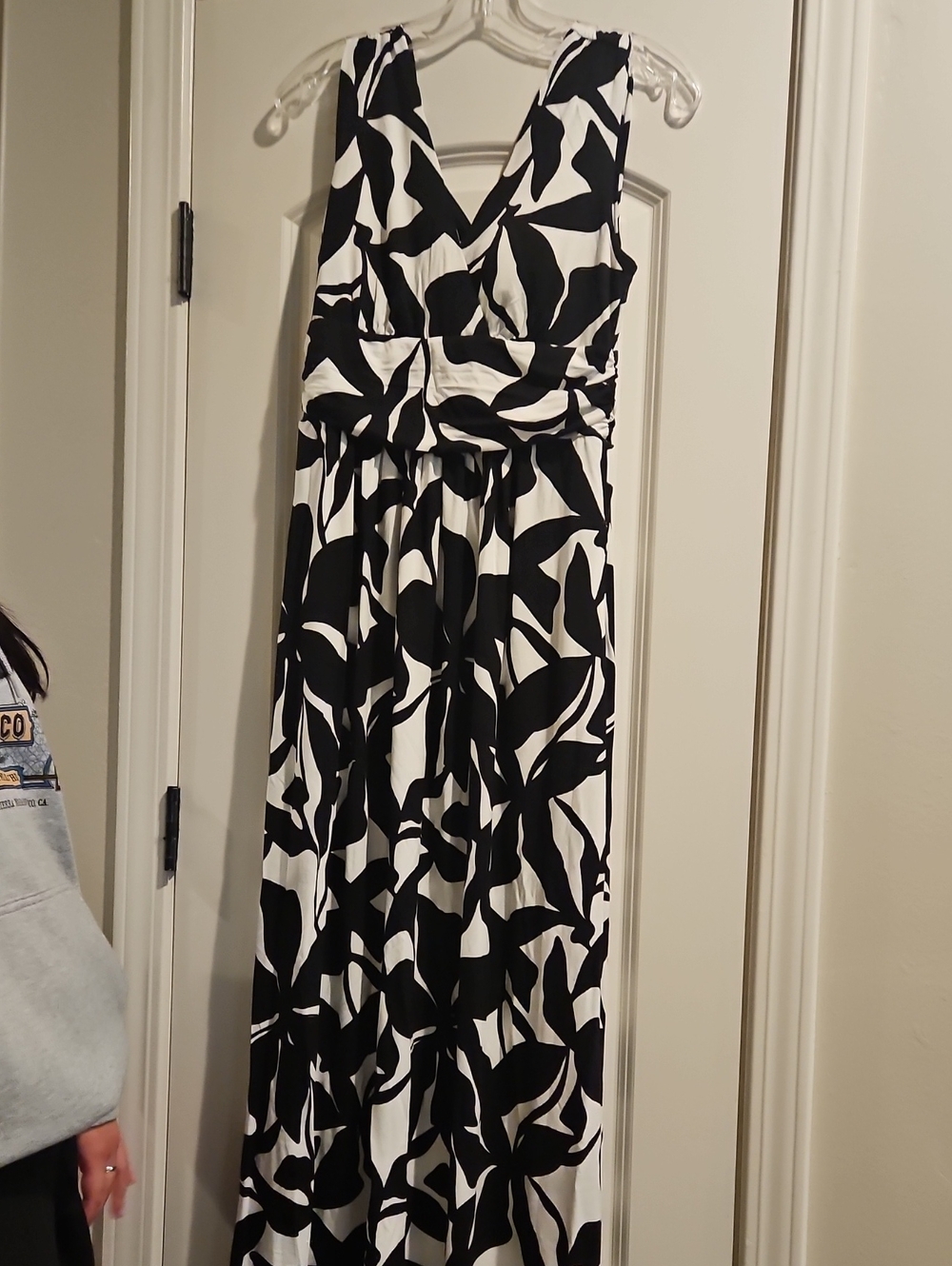 Soma Black & White V-Neck Sleeveless Maxi Dress | WORN ONCE